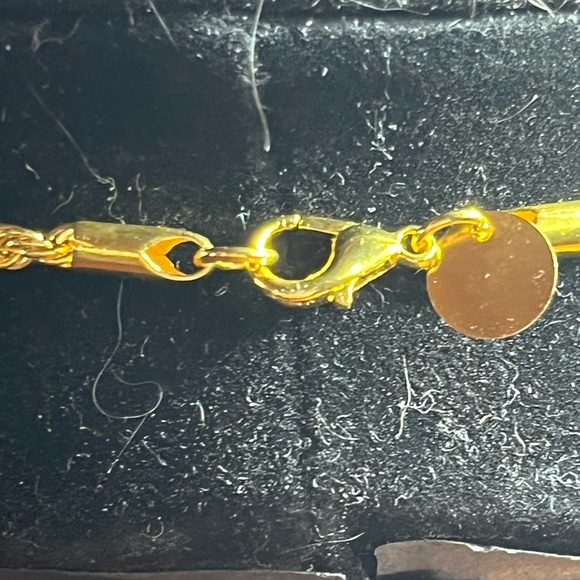 Louis Vuitton Gold Key Pendant Necklace - Picture 2 of 8